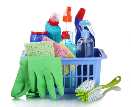 Written note describing a cleaning concern